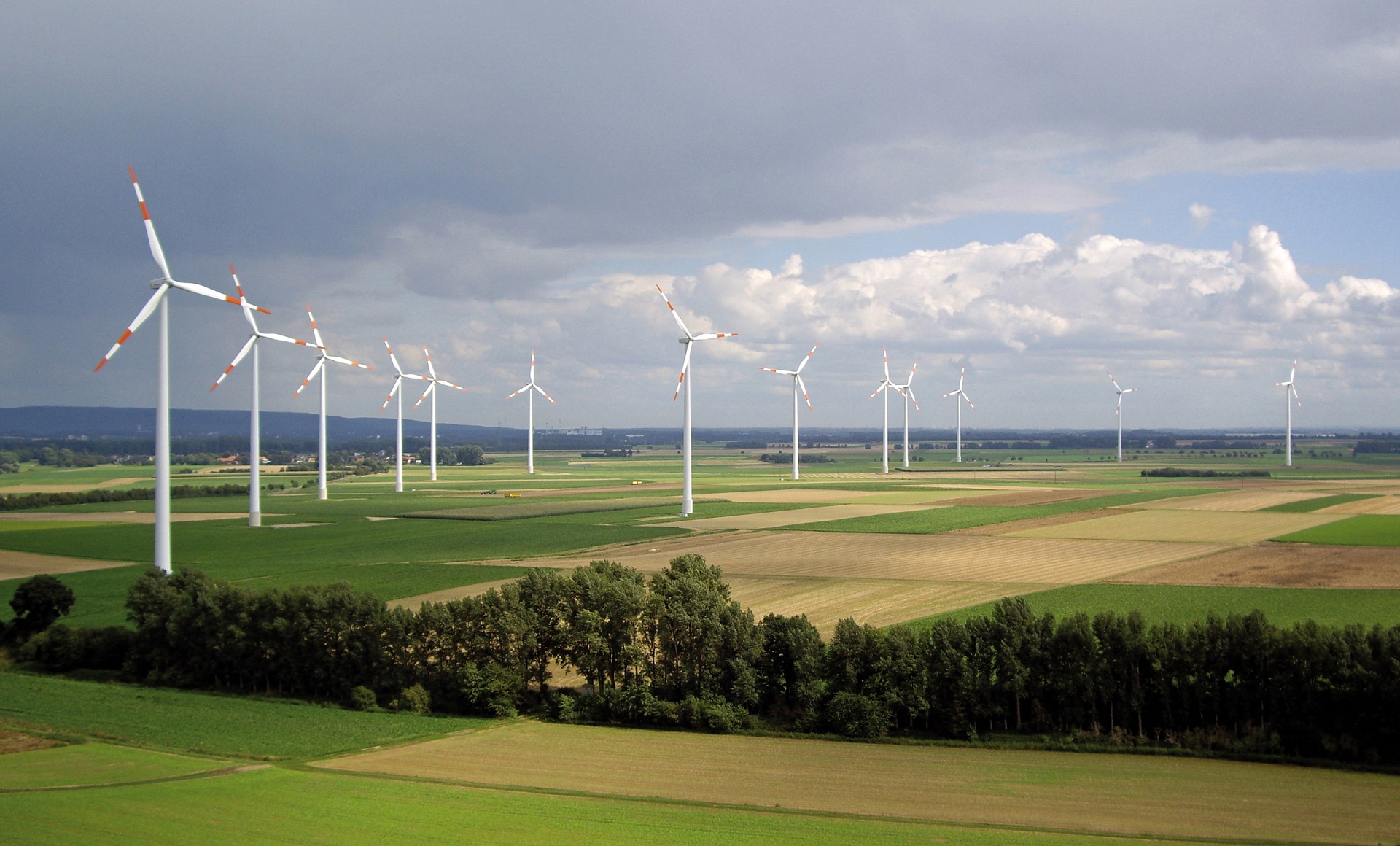 Energiekontor Windpark eine Anlage mit dreizehn Windrädern