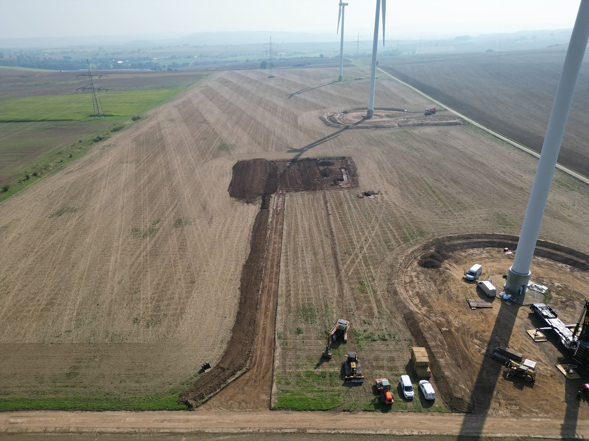 Baufortschritt Windpark Heimbach Aushebungen für das Fundament
